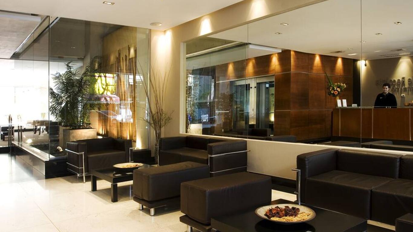Recoleta Uriburu by Ayres