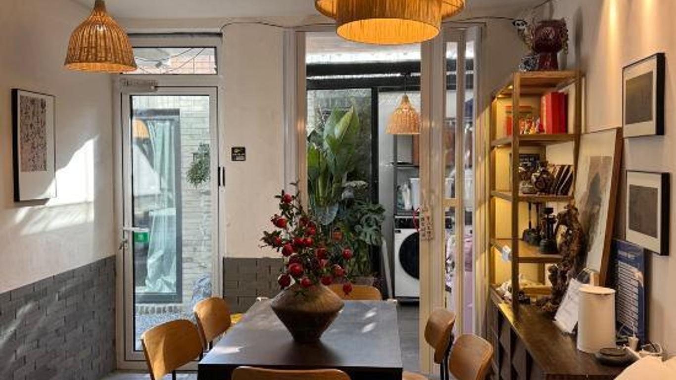 City corner garden hotel
