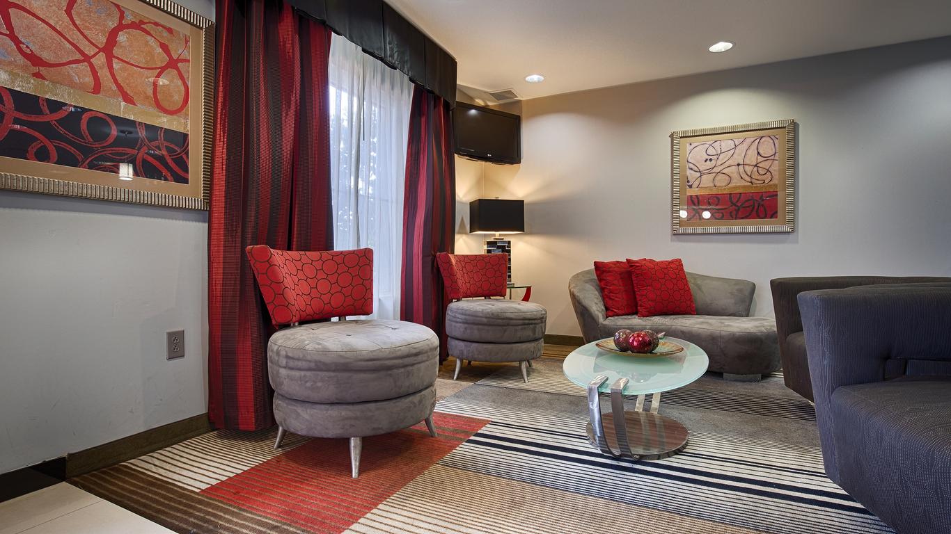 Best Western Plus Goodman Inn & Suites