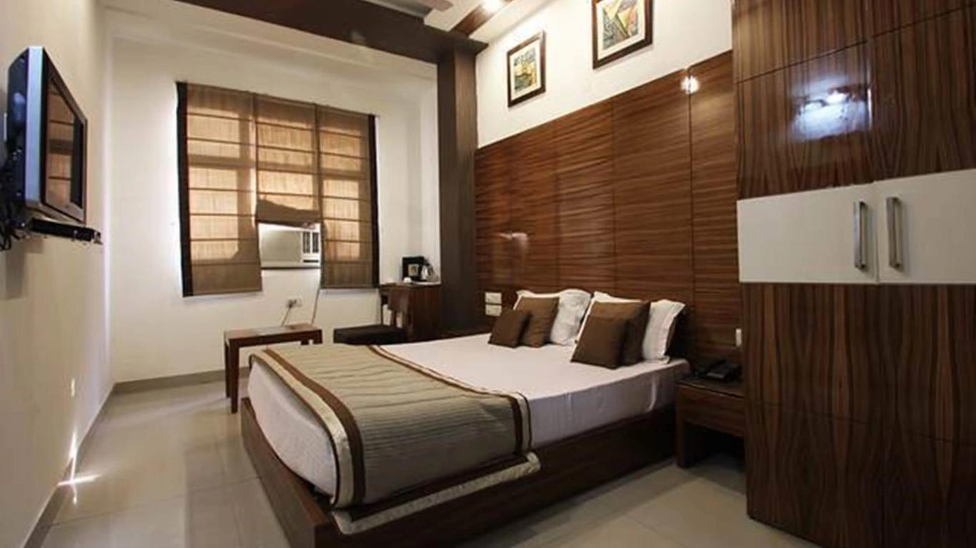 Hotel Chanchal Continental - New Delhi City Centre