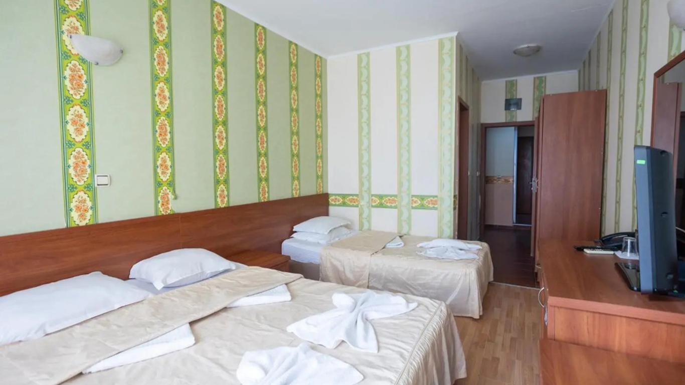 Lotos Hotel