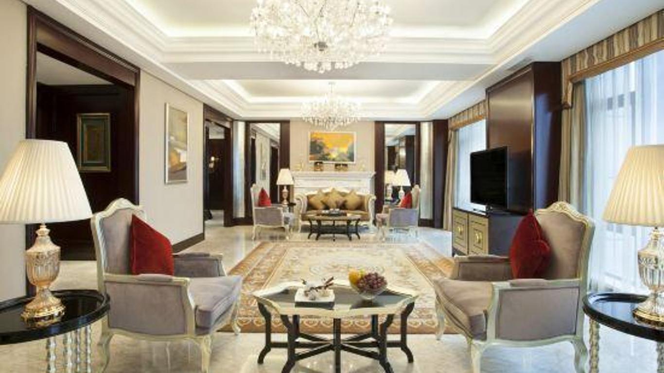 Tanglong International Hotel