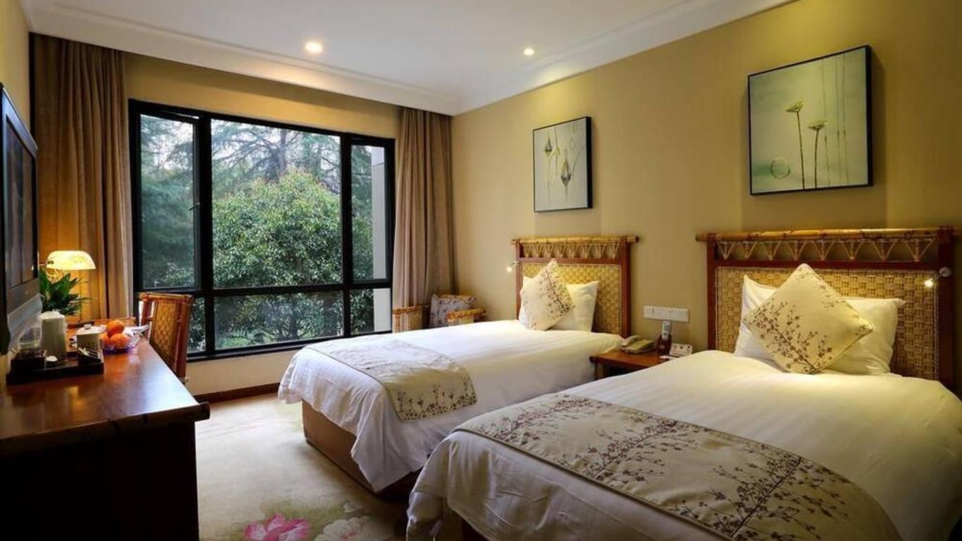 West Lake Vishwa Resort