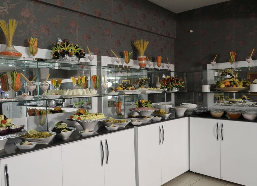 Buffet Photo