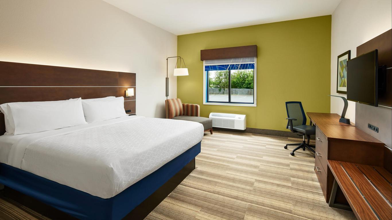 Holiday Inn Express Hotel & Suites Panama City-Tyndall By IHG