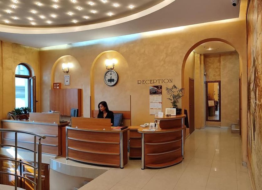 Front desk Photo