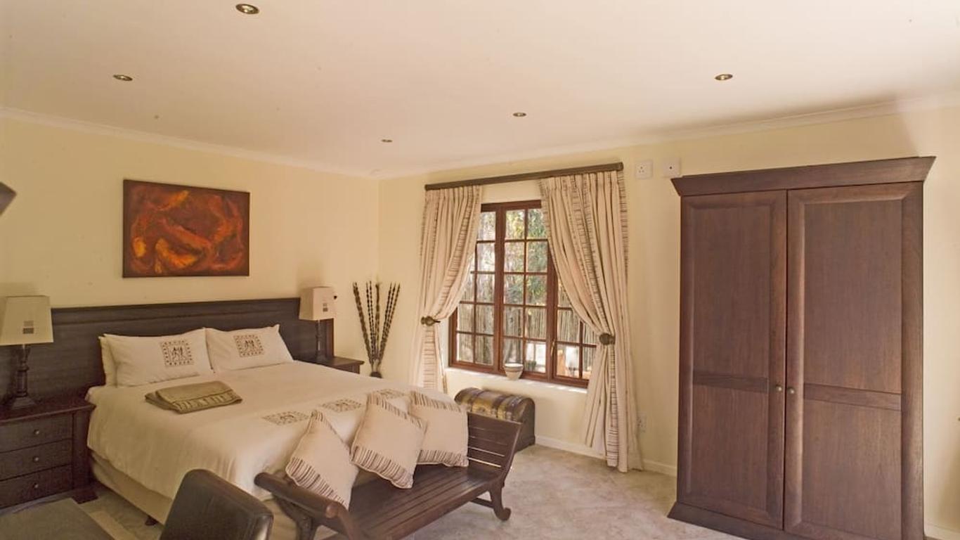 3 Palms Luxury Cottage