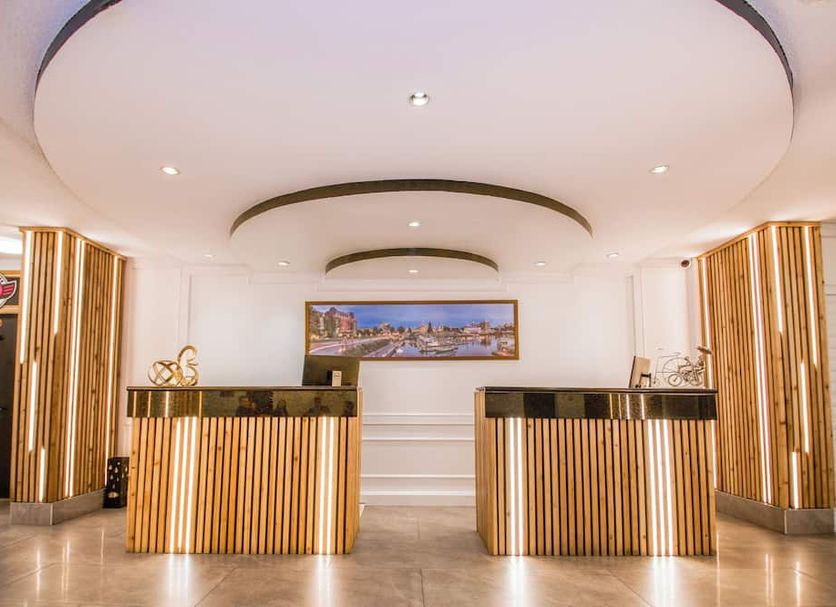 Front desk Photo