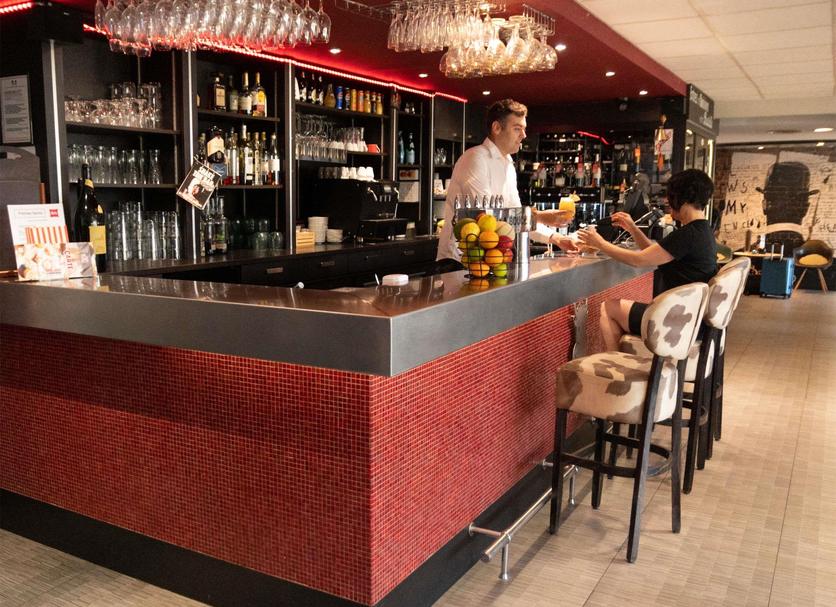 Bar Photo