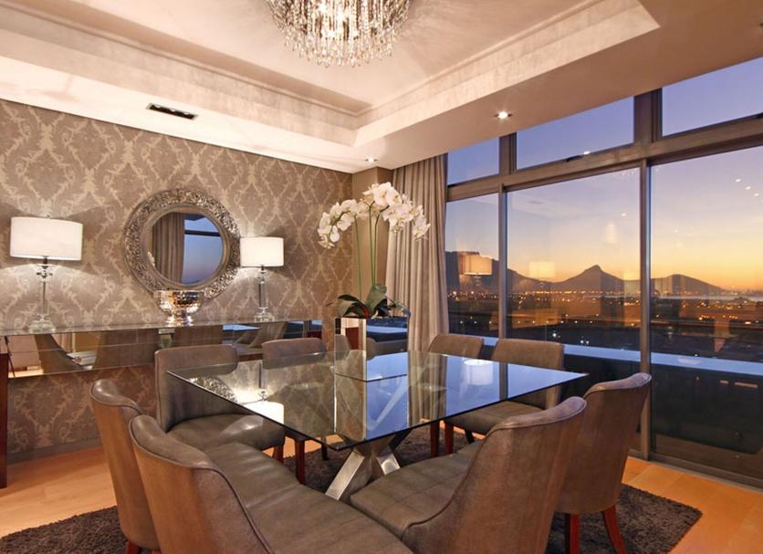 Dining room Photo
