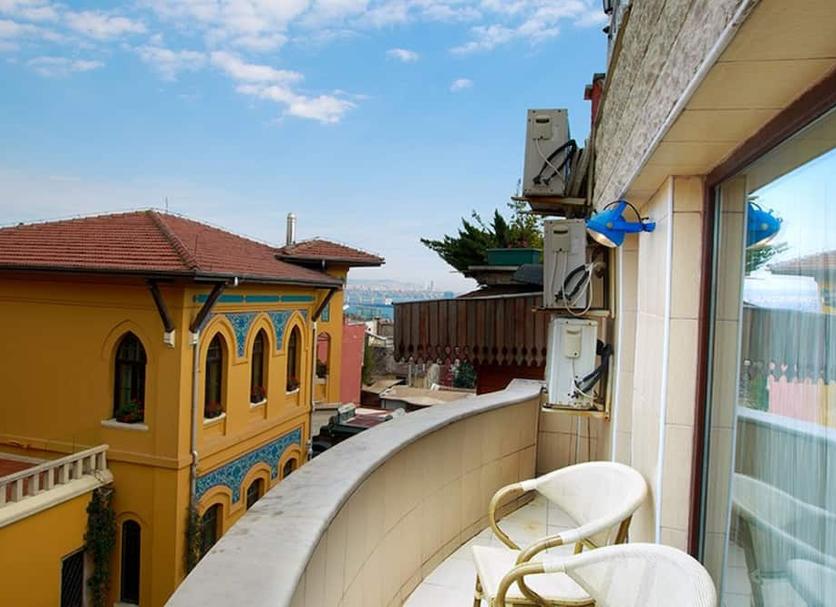 Balcony Photo
