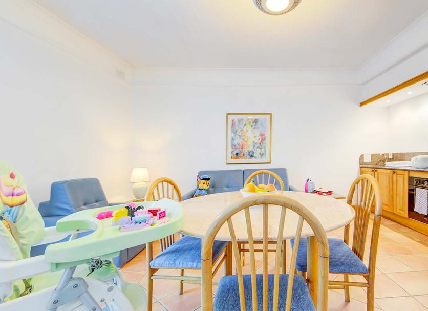 Dining room Photo
