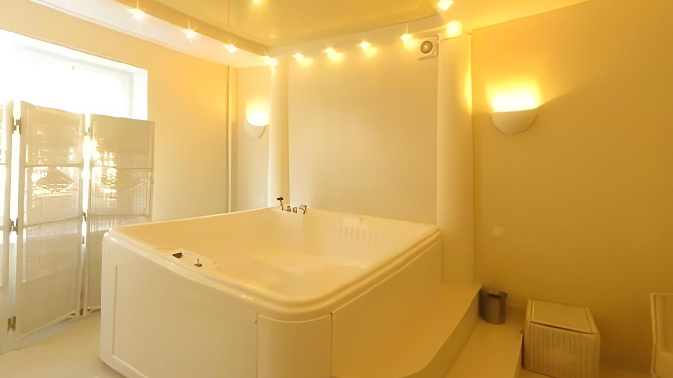 Hotel & Hostel Kruiz
