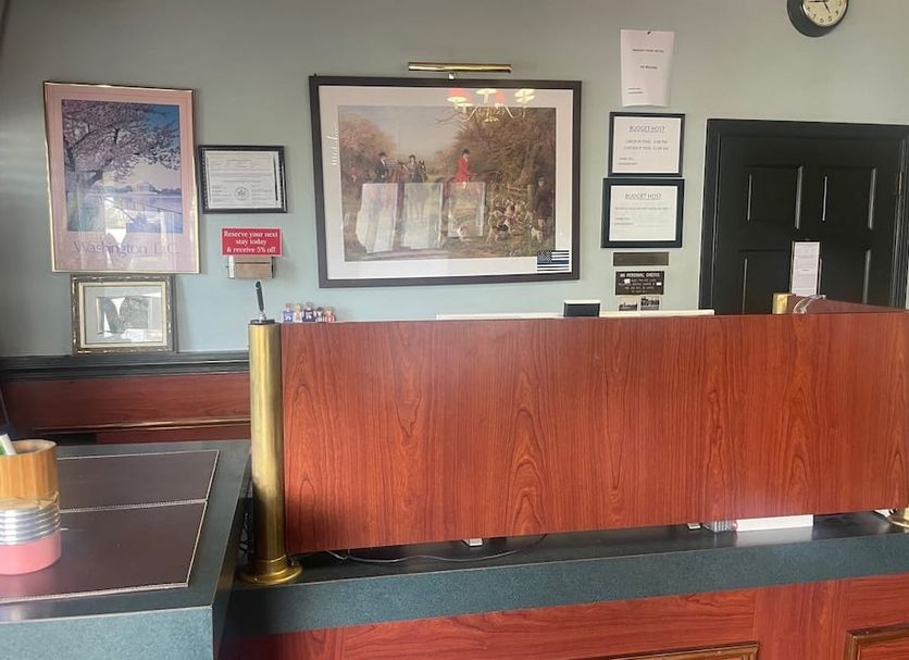Front desk Photo