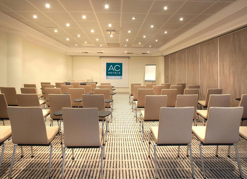 Conference room Photo