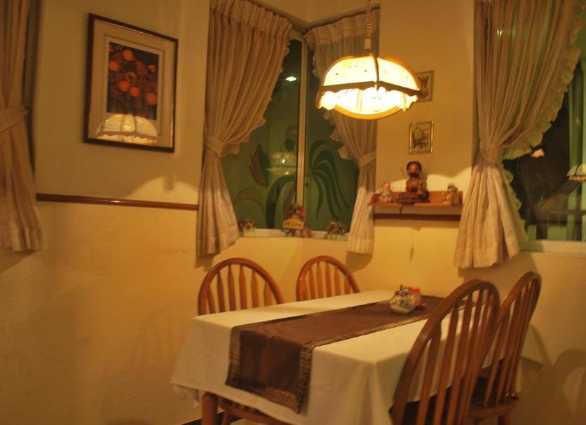 Dining room Photo
