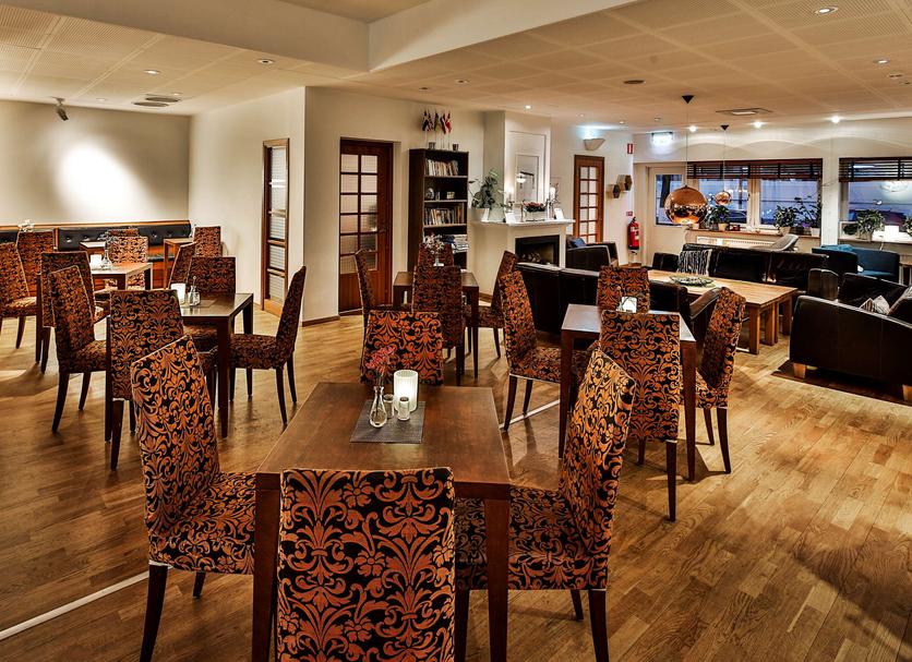 Restaurant Photo