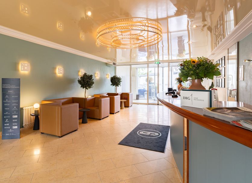 Front desk Photo