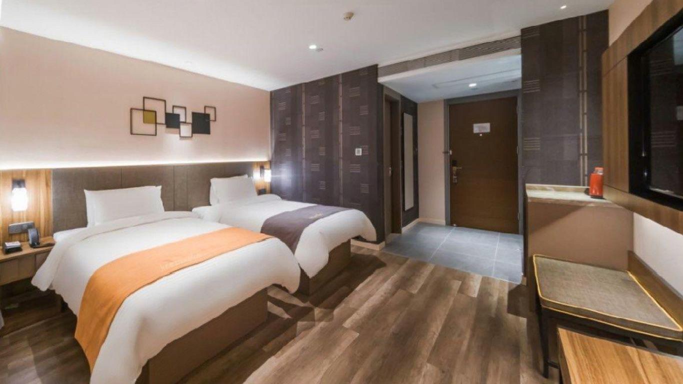 Homeinn Plus Hotel (Foshan Shunde Qinghui Garden)