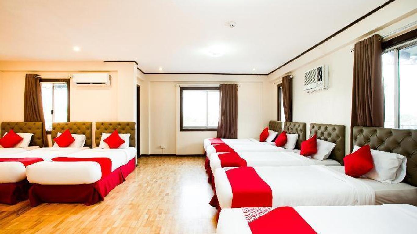 OYO 414 Humberto's Hotel