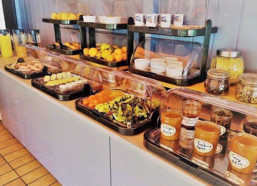 Buffet Photo