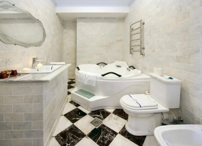 Bathroom Photo