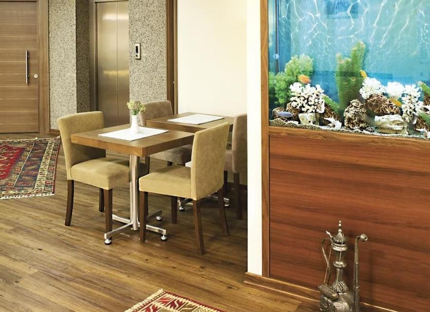 Dining room Photo