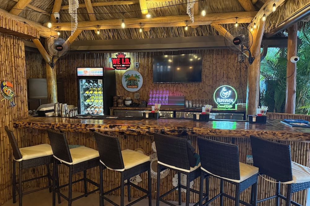 Bar Photo