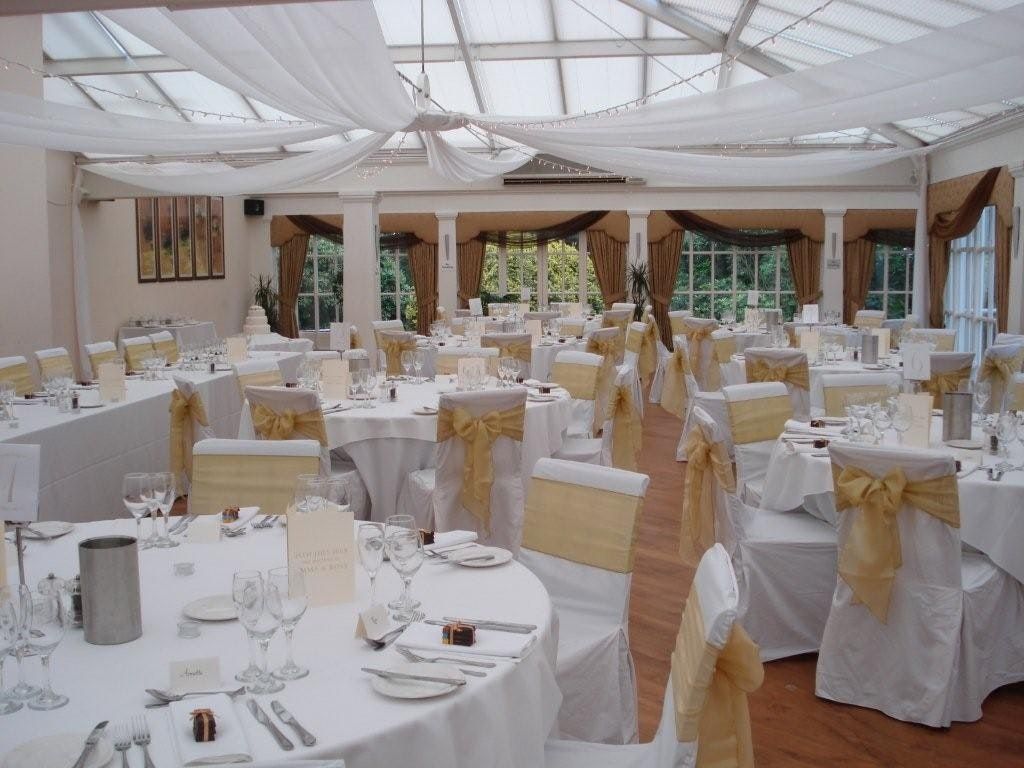 Banquet hall