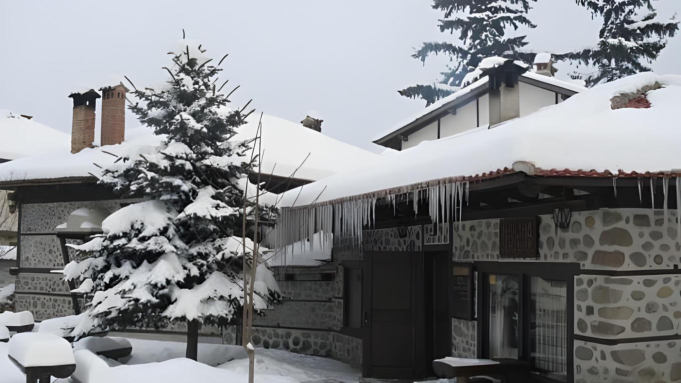 Pirina Club Hotel