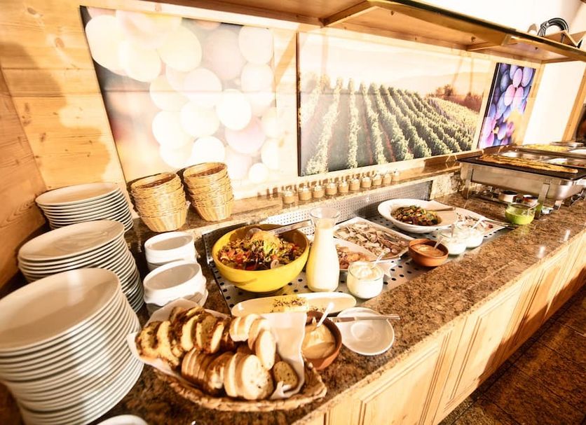 Buffet Photo