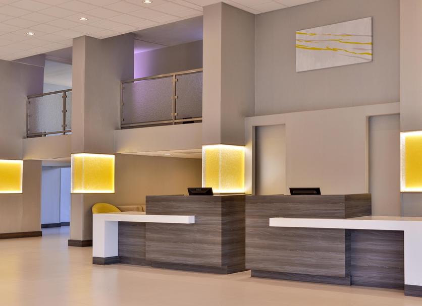 Front desk Photo