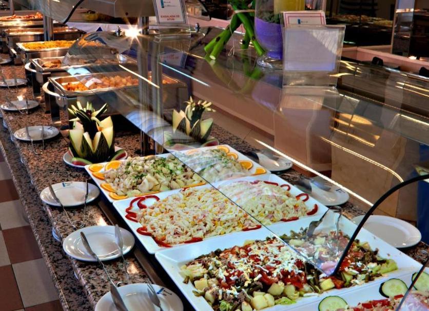 Buffet Photo