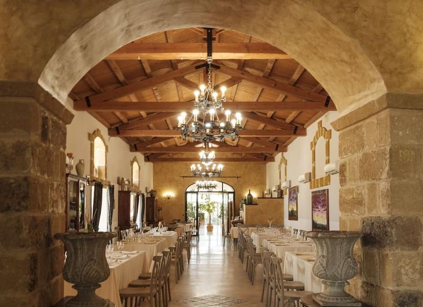 Banquet hall Photo