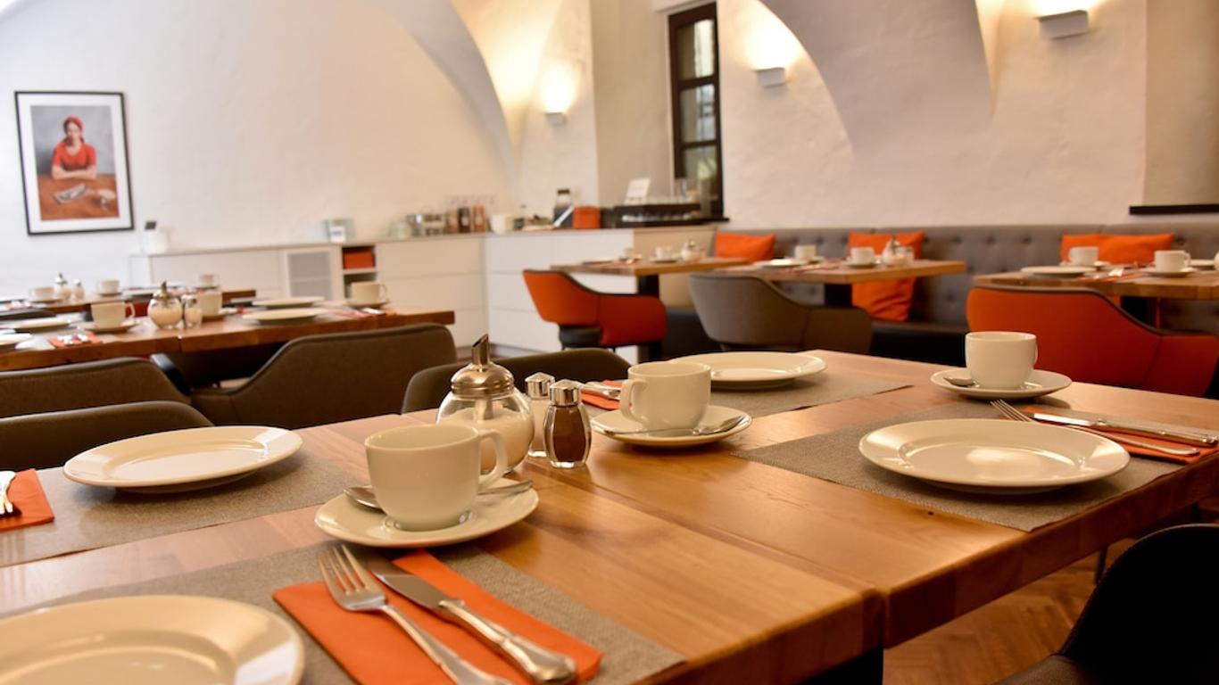 Hotel Maxplatz
