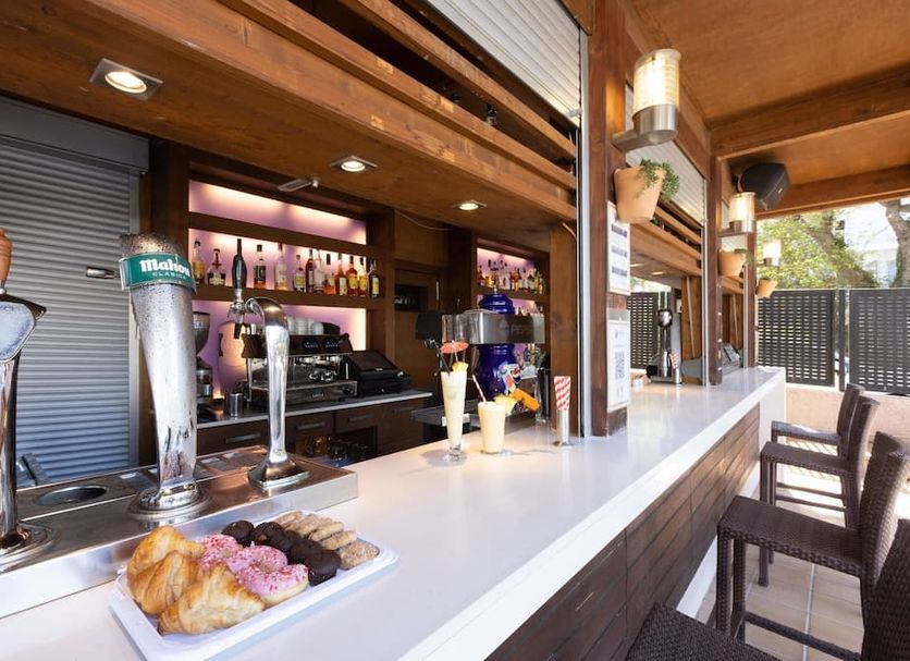 Bar Photo