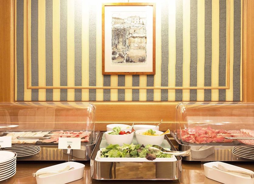 Buffet Photo