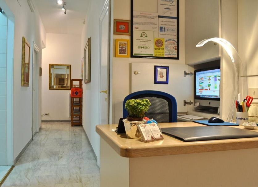 Front desk Photo