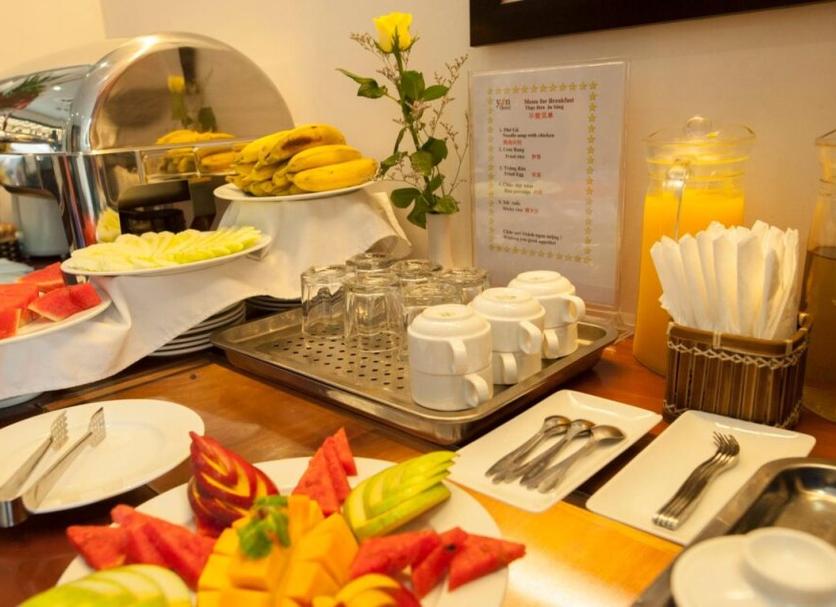 Buffet Photo
