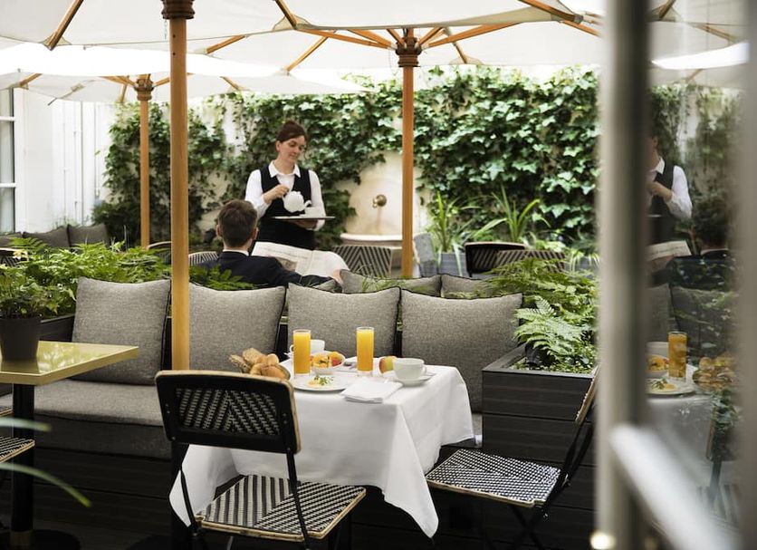 Restaurant Photo