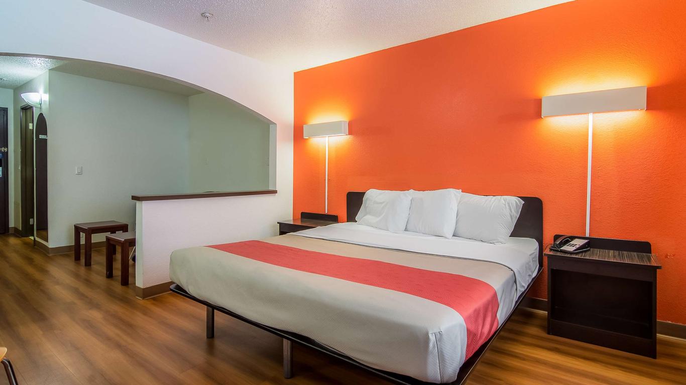 Motel 6 Dallas - North