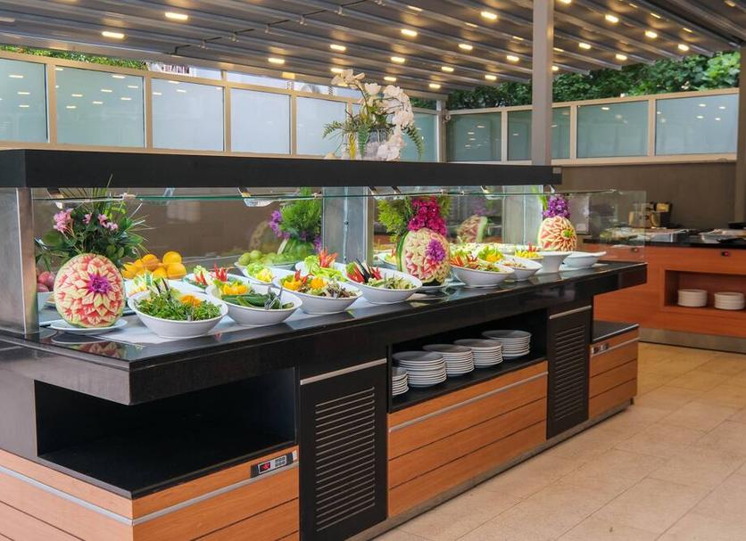 Buffet Photo