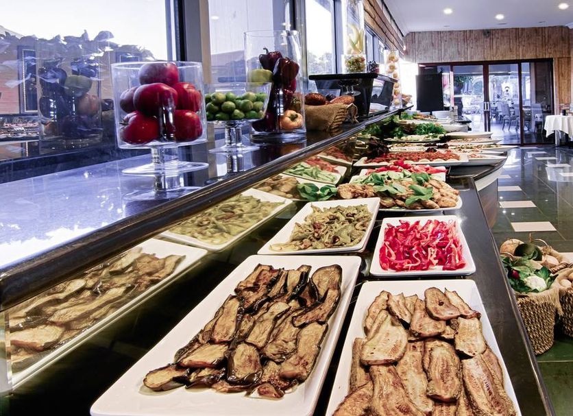 Buffet Photo