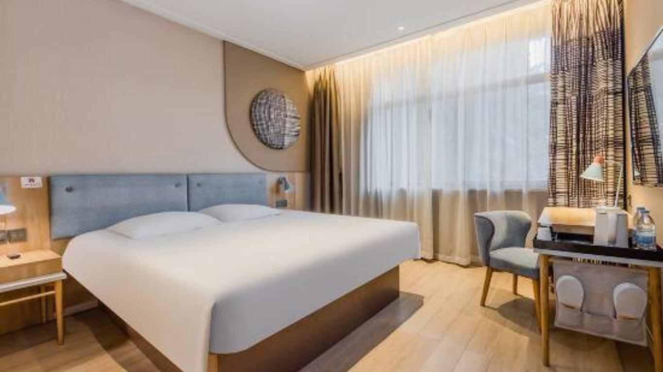 Home Inn·neo(Hangzhou Wulin Square Stadium Road)