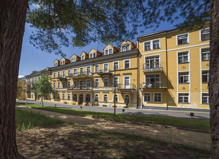 Building Photo