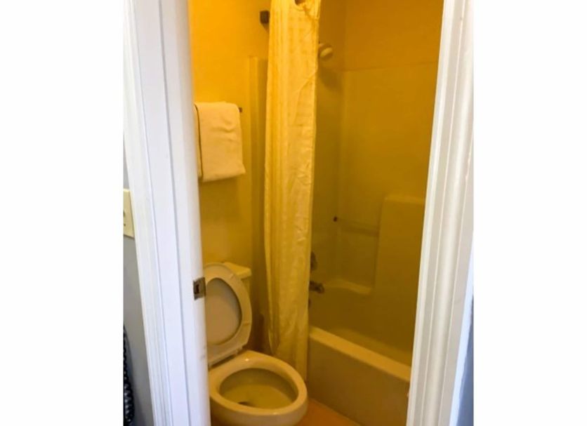 Laundry facility Photo