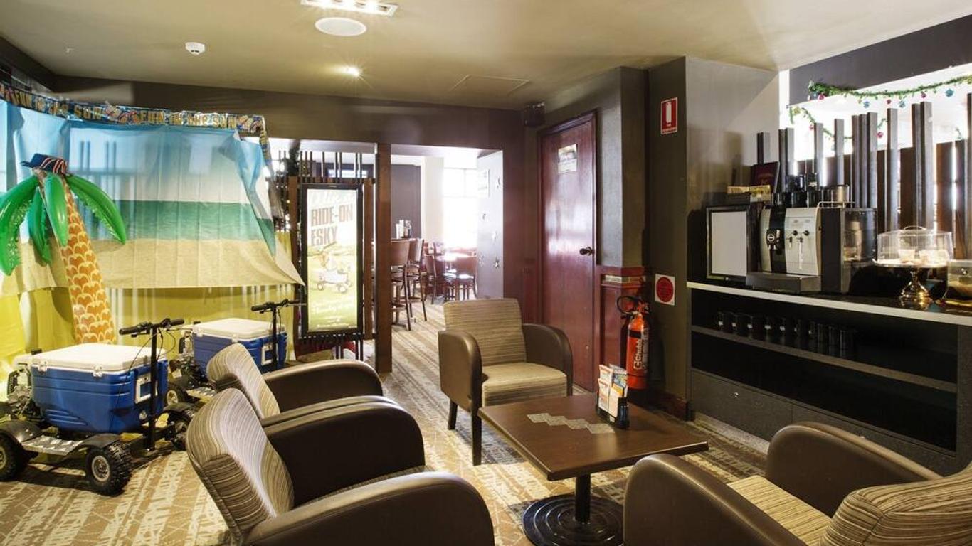 Melton Hotel