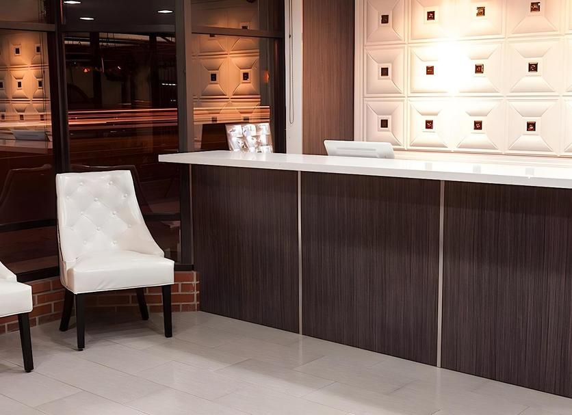 Front desk Photo