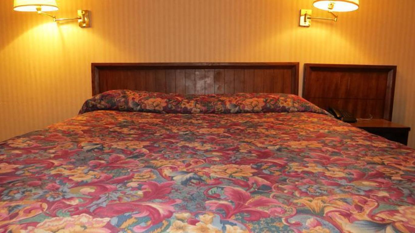 Courtesy Inn Motel