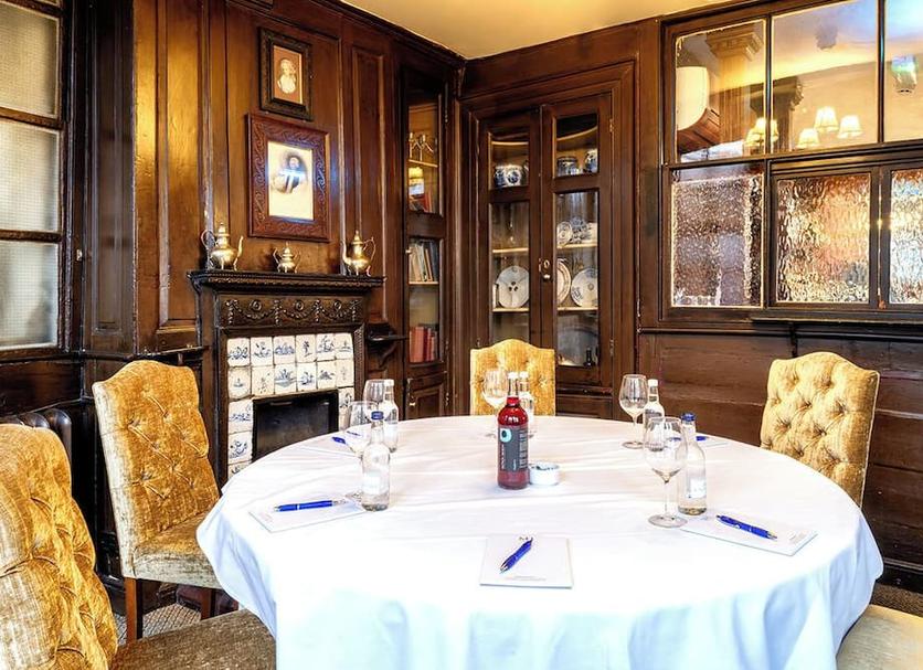 Dining room Photo